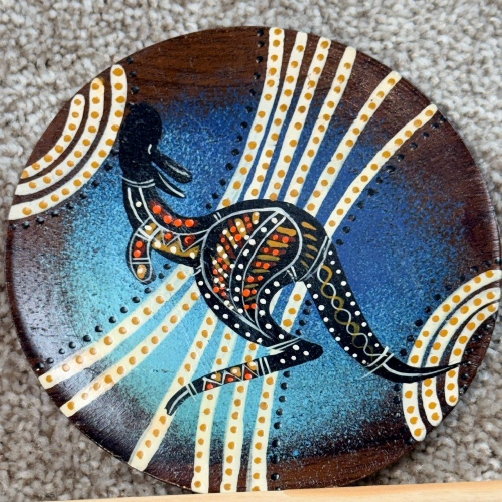 Australian Aboriginal Dot Art Kangaroo Hand Painted Wood Plate 4 Inch Decor
